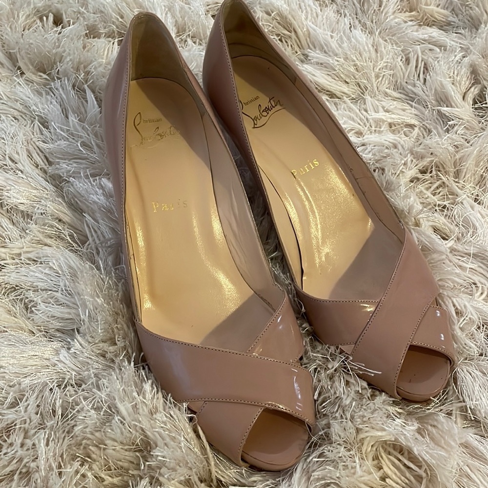 CHRISTIAN LOUBOUTIN Criss Cross Peep Toe Platform Heels Patent Leather 38.5